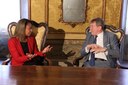 Il sindaco Gian Carlo Muzzarelli a colloquio con la nuova console statunitense Daniela Ballard