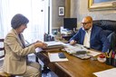 Massimo Mezzetti al lavoro con la direttrice generale Valeria Meloncelli