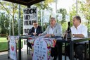 Da sinistra: Andrea Bortolamasi assessore alla Cultura, Stefano Prampolini di Un ponte verso Betlemme e Giorgio Amadessi presidente di Rock No War (foto di Luigi Ottani)